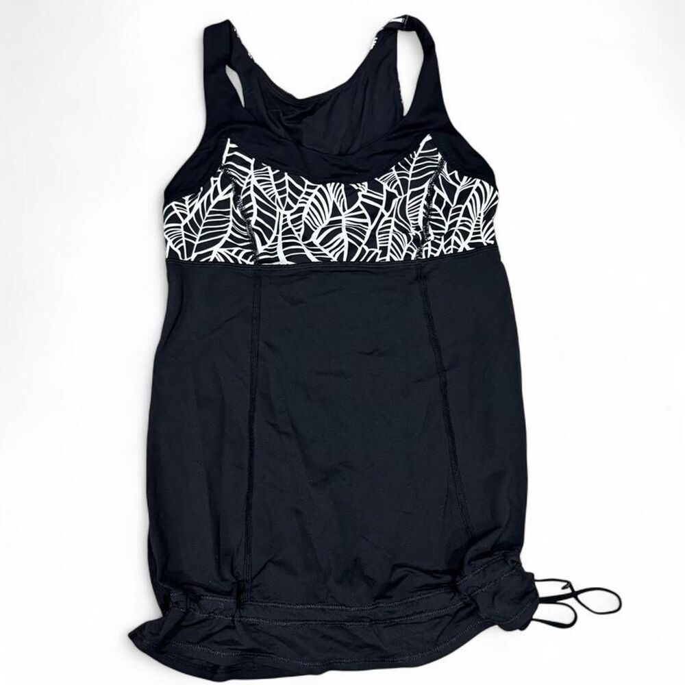 Y2K Lululemon black tank top with leaf print